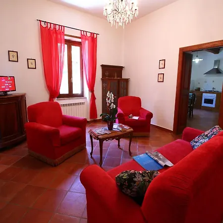 In Gualdo Near Trasimeno * Gualdo Cattaneo